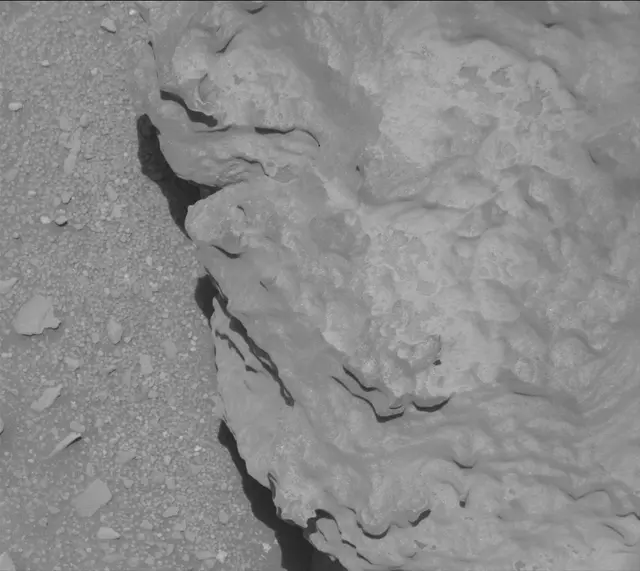 Sol 3931: Mast Camera (Mastcam)