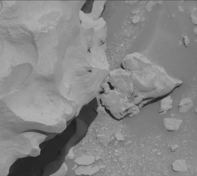 Sol 3931: Mast Camera (Mastcam)
