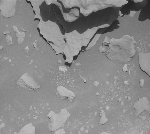 Sol 3931: Mast Camera (Mastcam)