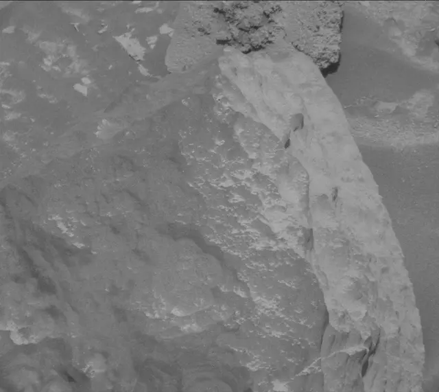 Sol 3931: Mast Camera (Mastcam)
