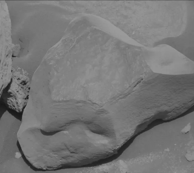 Sol 3931: Mast Camera (Mastcam)