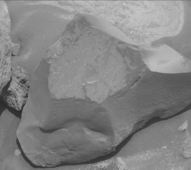 Sol 3931: Mast Camera (Mastcam)