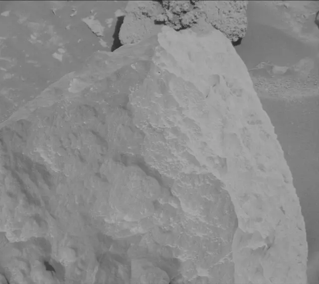 Sol 3931: Mast Camera (Mastcam)