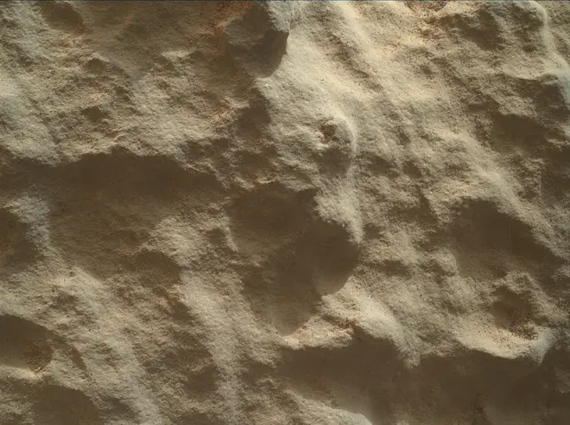 Sol 3931: Mars Hand Lens Imager (MAHLI)
