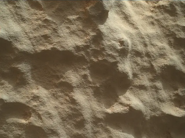Sol 3931: Mars Hand Lens Imager (MAHLI)