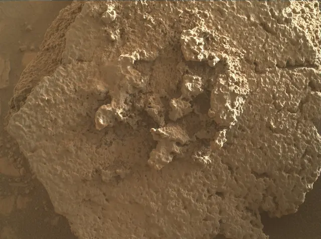 Sol 3931: Mars Hand Lens Imager (MAHLI)