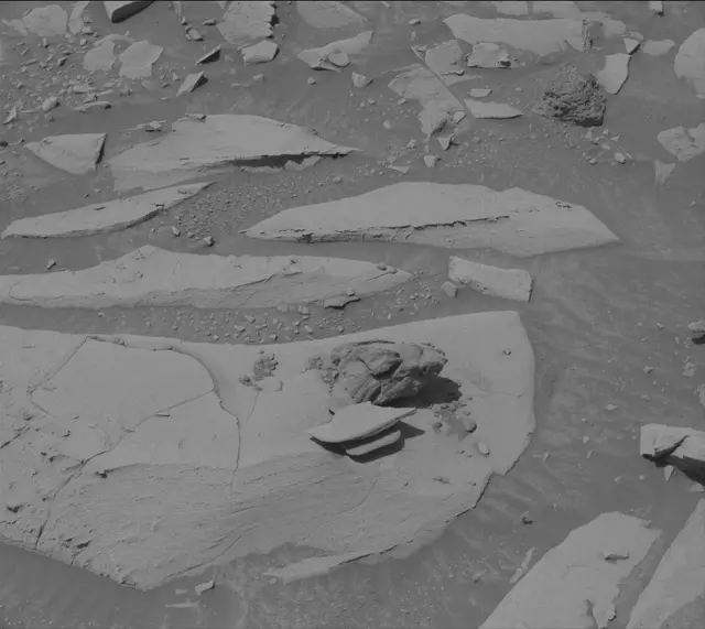 Sol 3934: Mast Camera (Mastcam)