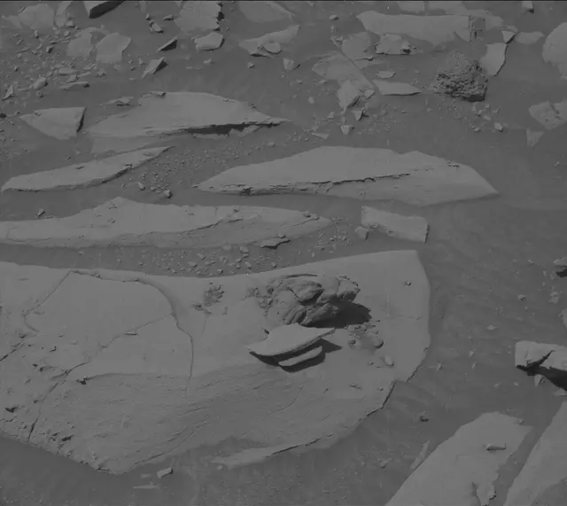 Sol 3934: Mast Camera (Mastcam)