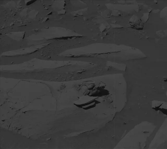 Sol 3934: Mast Camera (Mastcam)