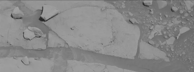 Sol 3934: Mast Camera (Mastcam)