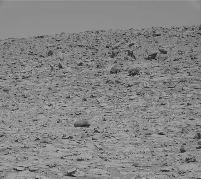 Sol 3934: Mast Camera (Mastcam)