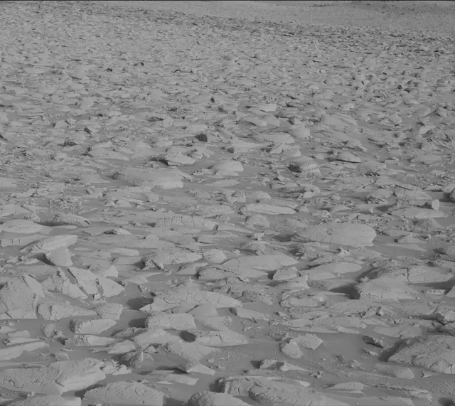 Sol 3934: Mast Camera (Mastcam)