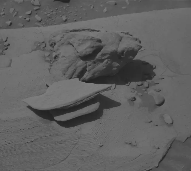 Sol 3934: Mast Camera (Mastcam)