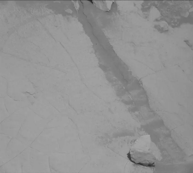 Sol 3934: Mast Camera (Mastcam)