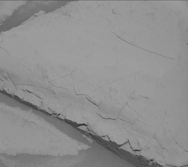 Sol 3934: Mast Camera (Mastcam)