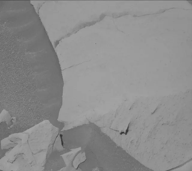 Sol 3934: Mast Camera (Mastcam)