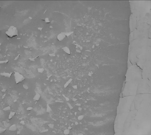 Sol 3934: Mast Camera (Mastcam)