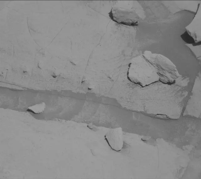 Sol 3934: Mast Camera (Mastcam)