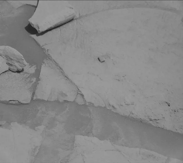 Sol 3934: Mast Camera (Mastcam)