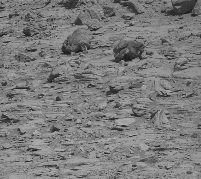 Sol 3934: Mast Camera (Mastcam)