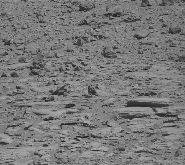 Sol 3934: Mast Camera (Mastcam)