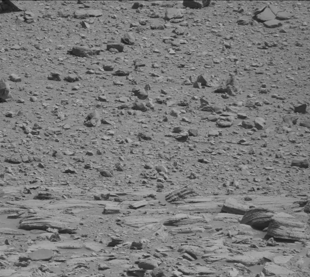Sol 3934: Mast Camera (Mastcam)
