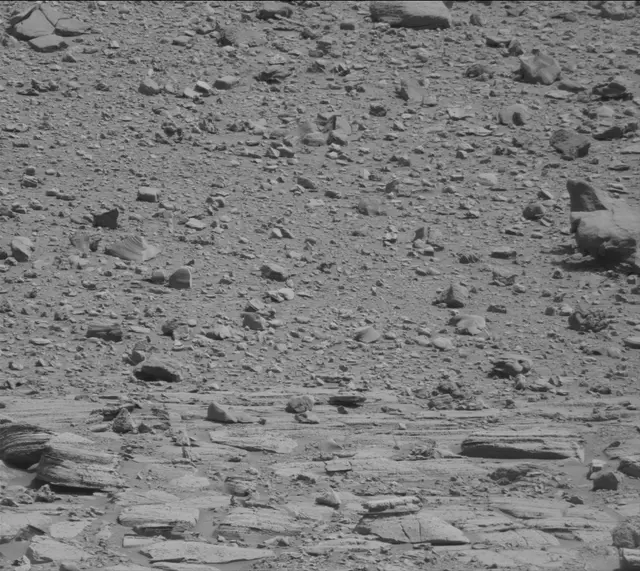 Sol 3934: Mast Camera (Mastcam)
