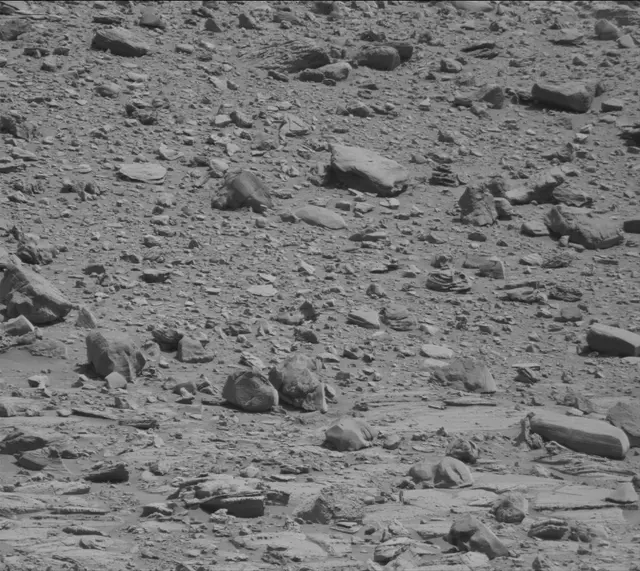 Sol 3934: Mast Camera (Mastcam)