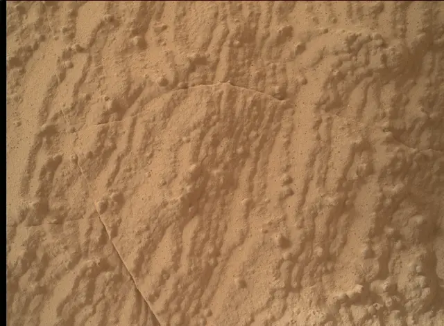 Sol 3934: Mars Hand Lens Imager (MAHLI)