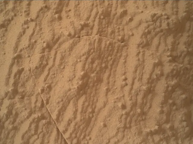 Sol 3934: Mars Hand Lens Imager (MAHLI)