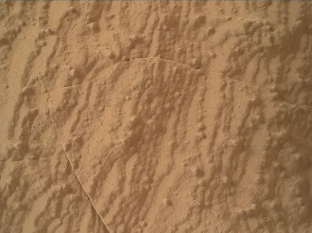 Sol 3934: Mars Hand Lens Imager (MAHLI)