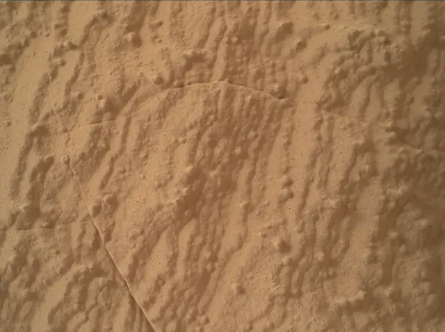 Sol 3934: Mars Hand Lens Imager (MAHLI)