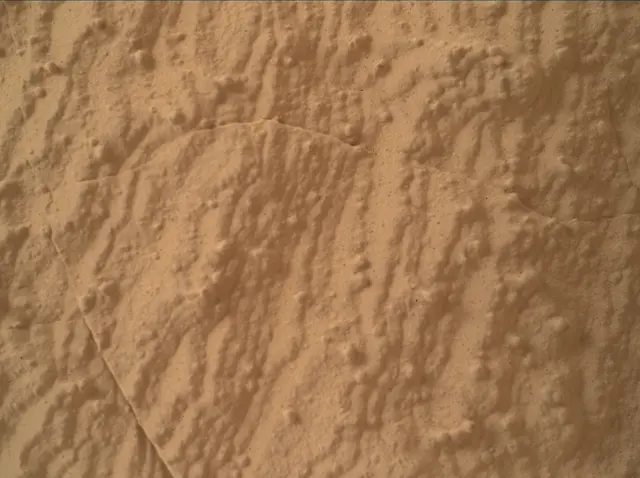 Sol 3934: Mars Hand Lens Imager (MAHLI)