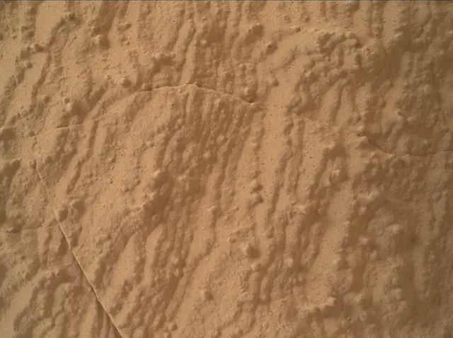 Sol 3934: Mars Hand Lens Imager (MAHLI)