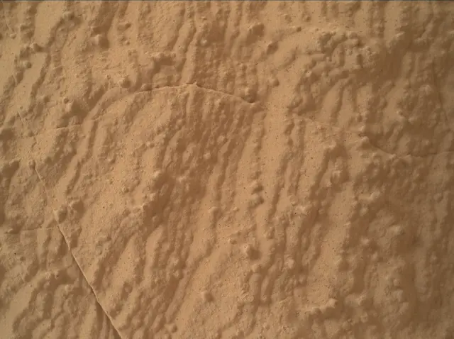 Sol 3934: Mars Hand Lens Imager (MAHLI)