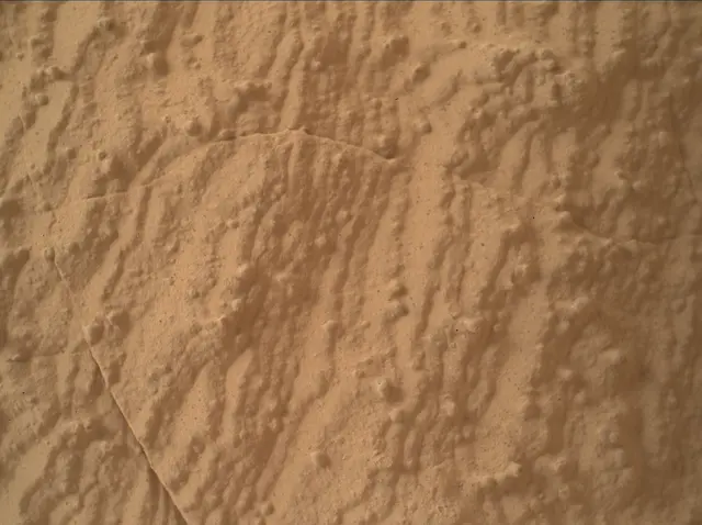 Sol 3934: Mars Hand Lens Imager (MAHLI)