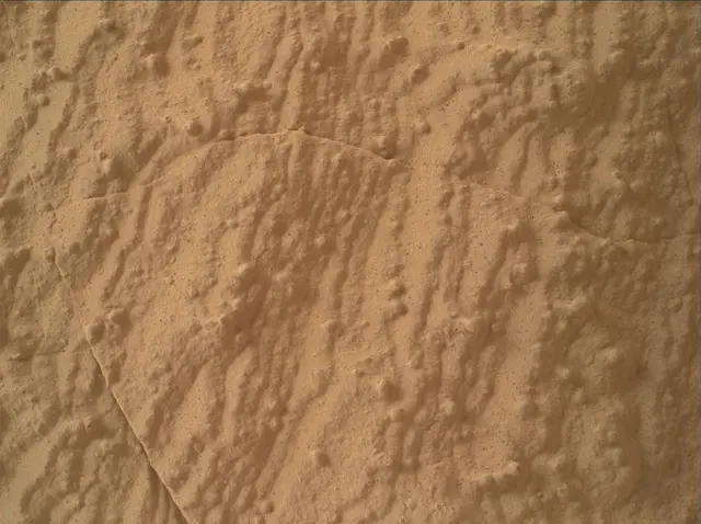 Sol 3934: Mars Hand Lens Imager (MAHLI)