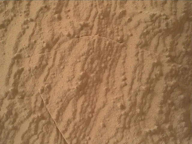 Sol 3934: Mars Hand Lens Imager (MAHLI)