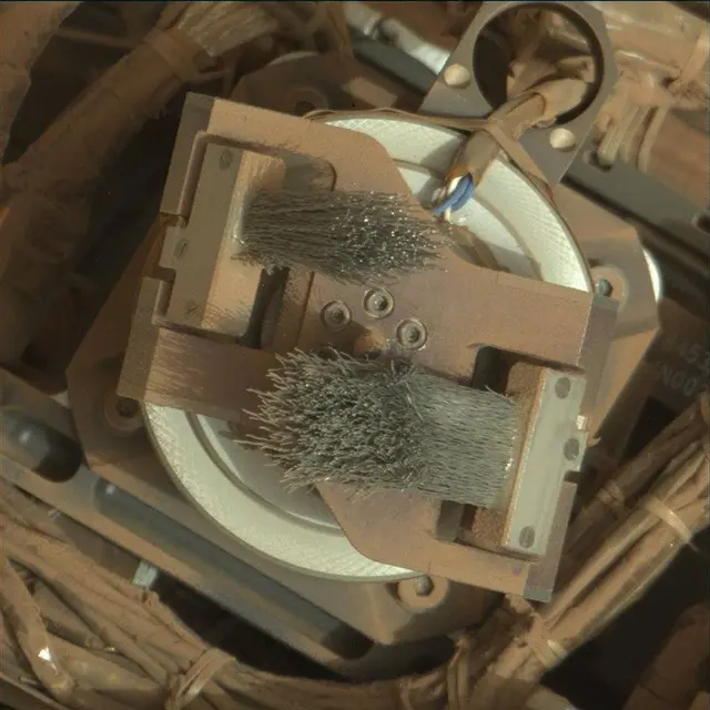 Sol 3937: Mast Camera (Mastcam)