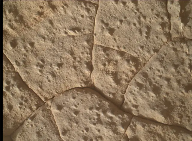 Sol 3937: Mars Hand Lens Imager (MAHLI)