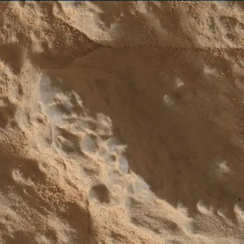 Sol 3937: Mars Hand Lens Imager (MAHLI)