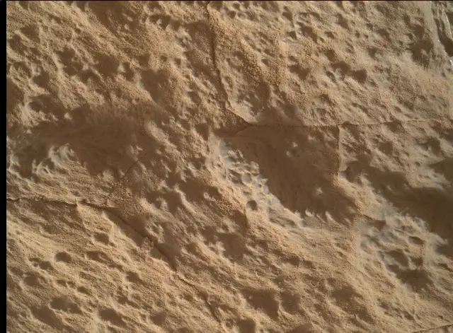 Sol 3937: Mars Hand Lens Imager (MAHLI)