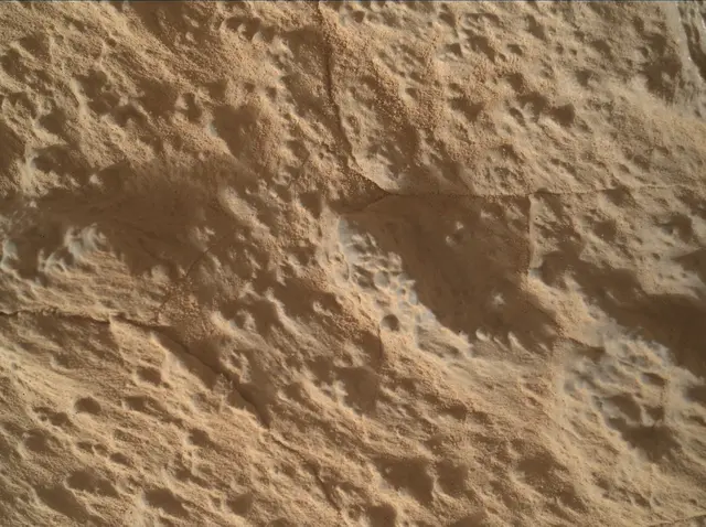 Sol 3937: Mars Hand Lens Imager (MAHLI)