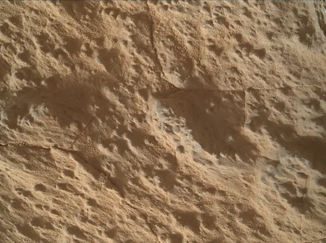 Sol 3937: Mars Hand Lens Imager (MAHLI)