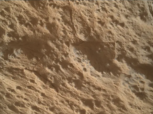 Sol 3937: Mars Hand Lens Imager (MAHLI)