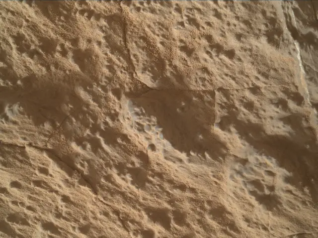 Sol 3937: Mars Hand Lens Imager (MAHLI)