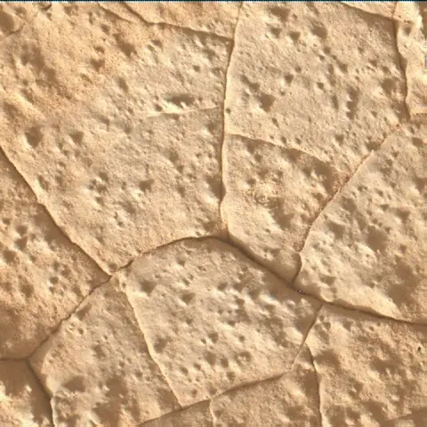 Sol 3937: Mars Hand Lens Imager (MAHLI)