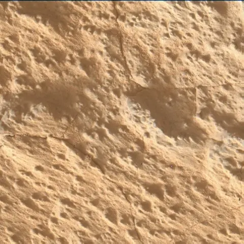 Sol 3937: Mars Hand Lens Imager (MAHLI)