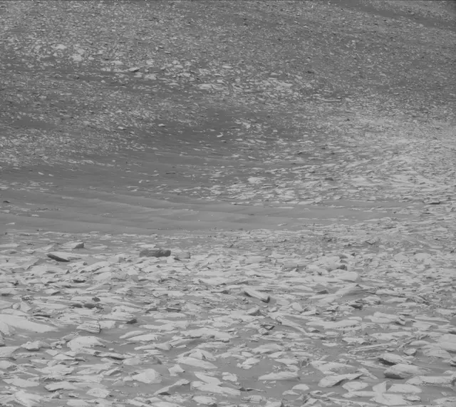 Sol 3938: Mast Camera (Mastcam)