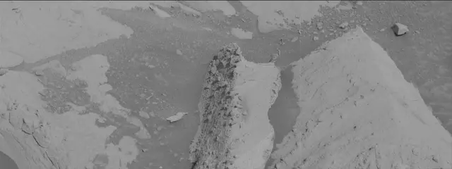 Sol 3938: Mast Camera (Mastcam)